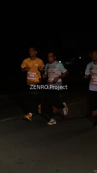 Runner Photo 4409357