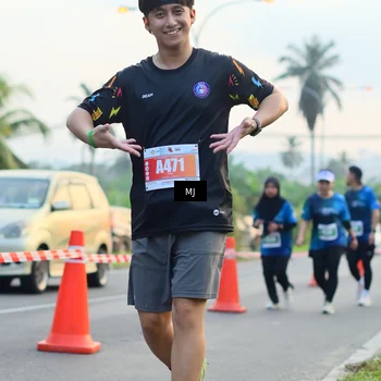 Runner Photo 4409378