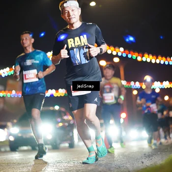 Runner Photo 4409509