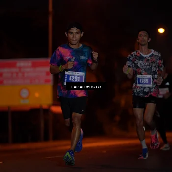 Runner Photo 4409924