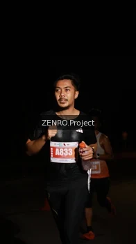 Runner Photo 4410518