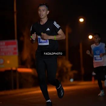 Runner Photo 4410811