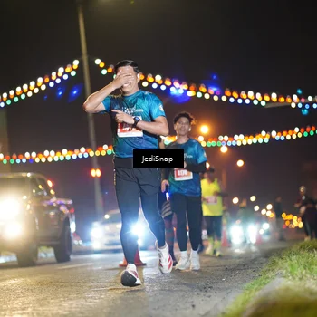 Runner Photo 4412353