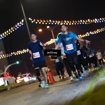 Runner Photo 4413054