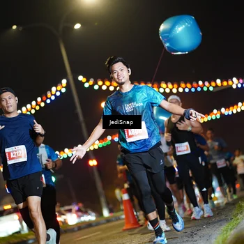 Runner Photo 4413084