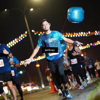 Runner Photo 4413086
