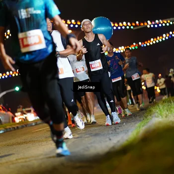 Runner Photo 4413112