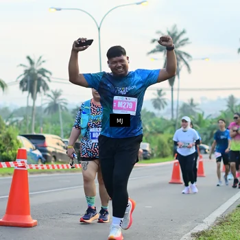 Runner Photo 4413165