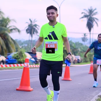 Runner Photo 4413383