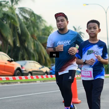 Runner Photo 4413456