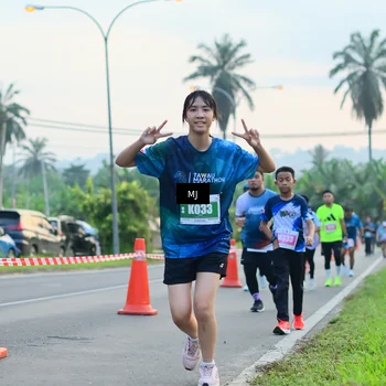 Runner Photo 4413464