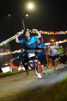 Runner Photo 4413641