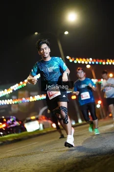 Runner Photo 4413675