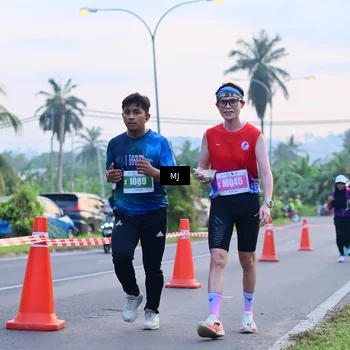 Runner Photo 4413760