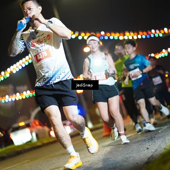 Runner Photo 4413768