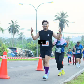Runner Photo 4414343