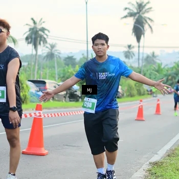 Runner Photo 4414487