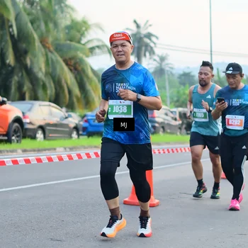 Runner Photo 4414811