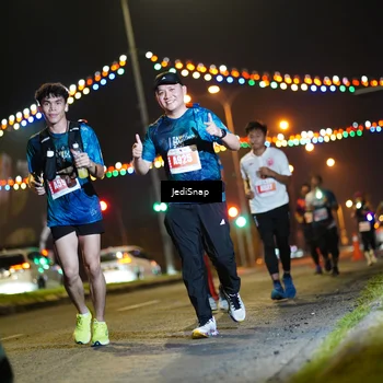 Runner Photo 4415052