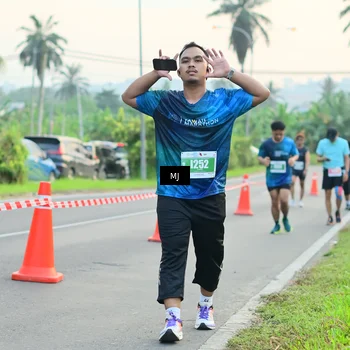 Runner Photo 4415074
