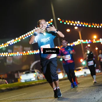 Runner Photo 4415106