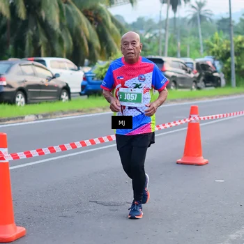 Runner Photo 4415315