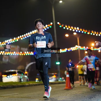 Runner Photo 4415465