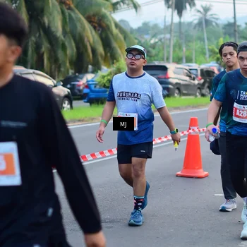 Runner Photo 4415472