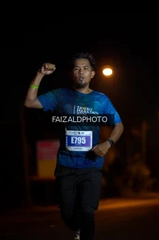 Runner Photo 4415631
