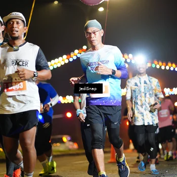 Runner Photo 4415793