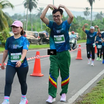 Runner Photo 4415835