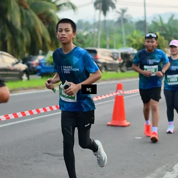 Runner Photo 4415857