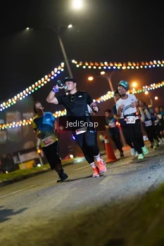 Runner Photo 4416121