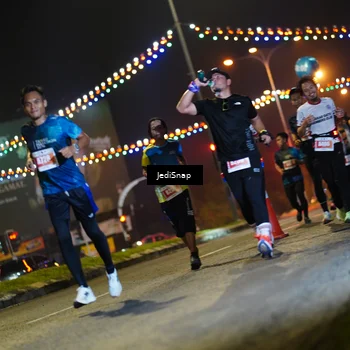 Runner Photo 4416136