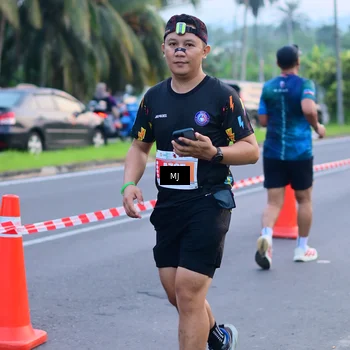 Runner Photo 4416261