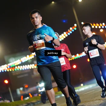 Runner Photo 4416474