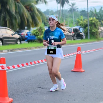 Runner Photo 4416588
