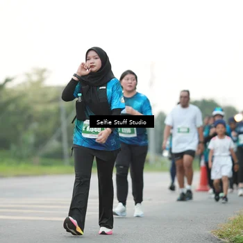 Runner Photo 4417001