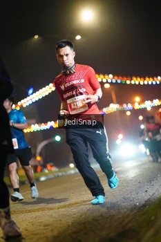 Runner Photo 4417251