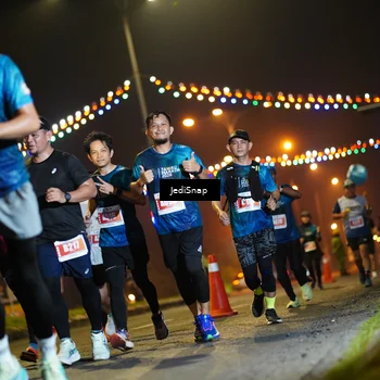 Runner Photo 4417467