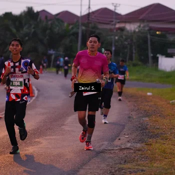 Runner Photo 4417493
