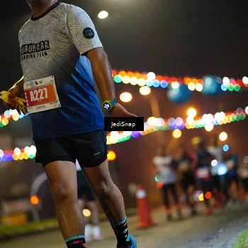 Runner Photo 4417709