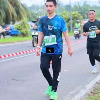Runner Photo 4417833