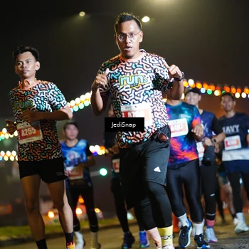 Runner Photo 4417947
