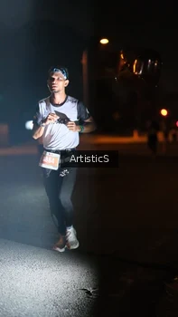 Runner Photo 4418038