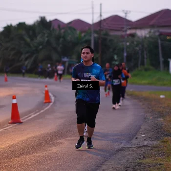 Runner Photo 4418043