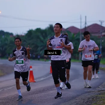 Runner Photo 4420021
