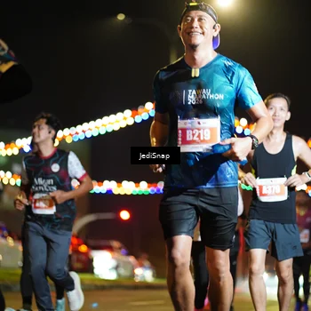 Runner Photo 4420394