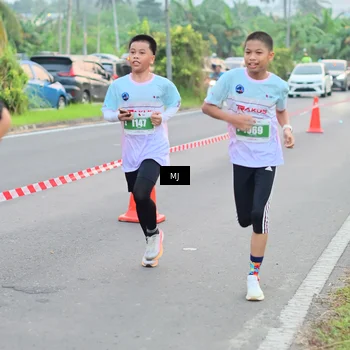 Runner Photo 4420443