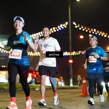Runner Photo 4420660